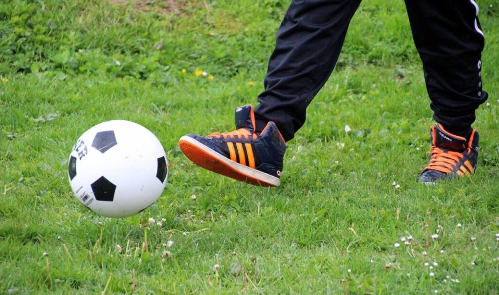 Europese kinderschoenen in verschillende stijlen en kleuren voor baby's en peuters