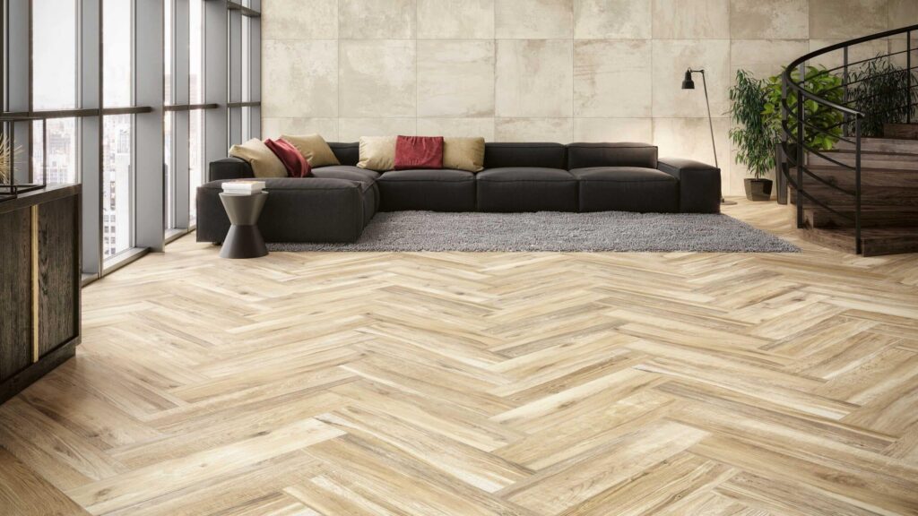 Collectie hoogwaardige vloeren in Veenendaal: houten, PVC, laminaat en natuursteen vloeren in de showroom