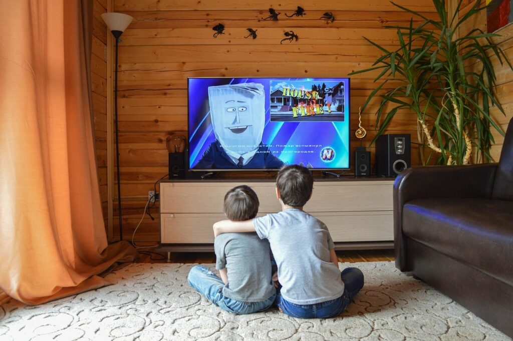 Illustratie van IPTV kopen concept met streaming technologie en gepersonaliseerde entertainmentopties op televisie