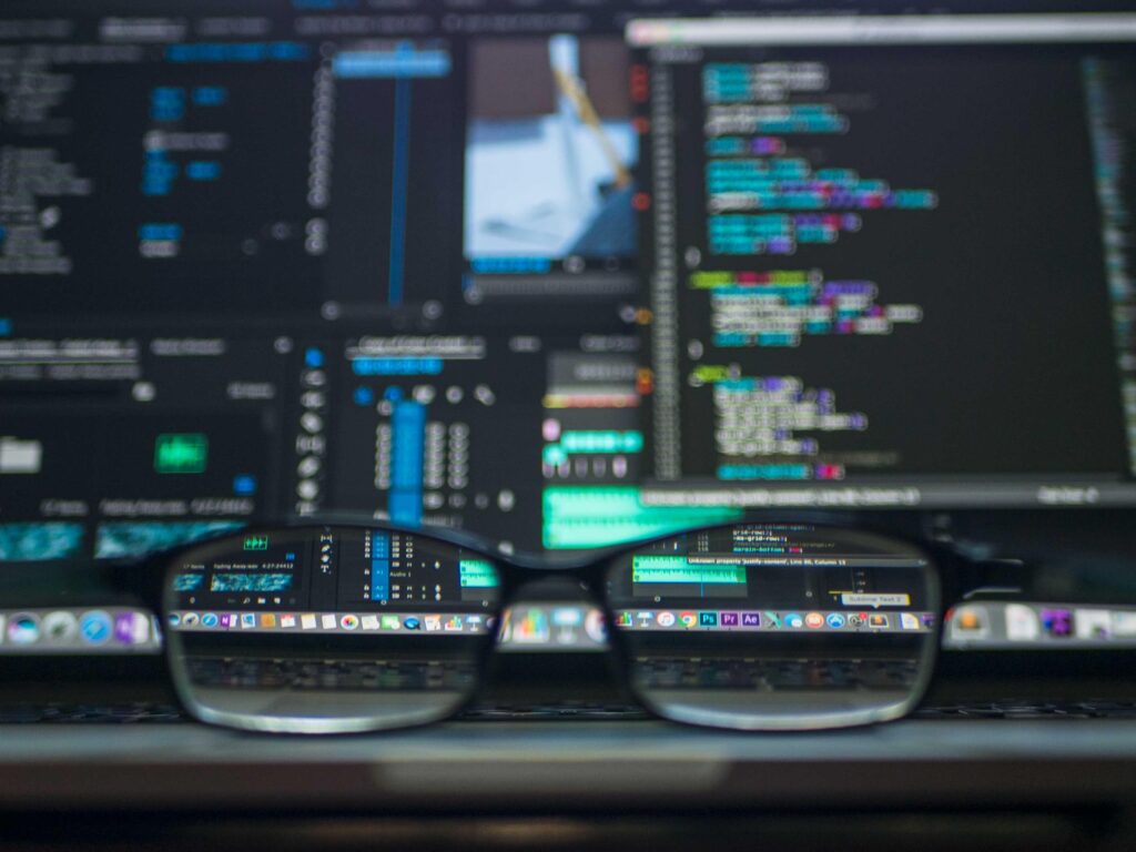 IT Asset Disposition proces: veilige overdracht en hergebruik van verouderde IT-apparatuur zoals laptops en smartphones voor