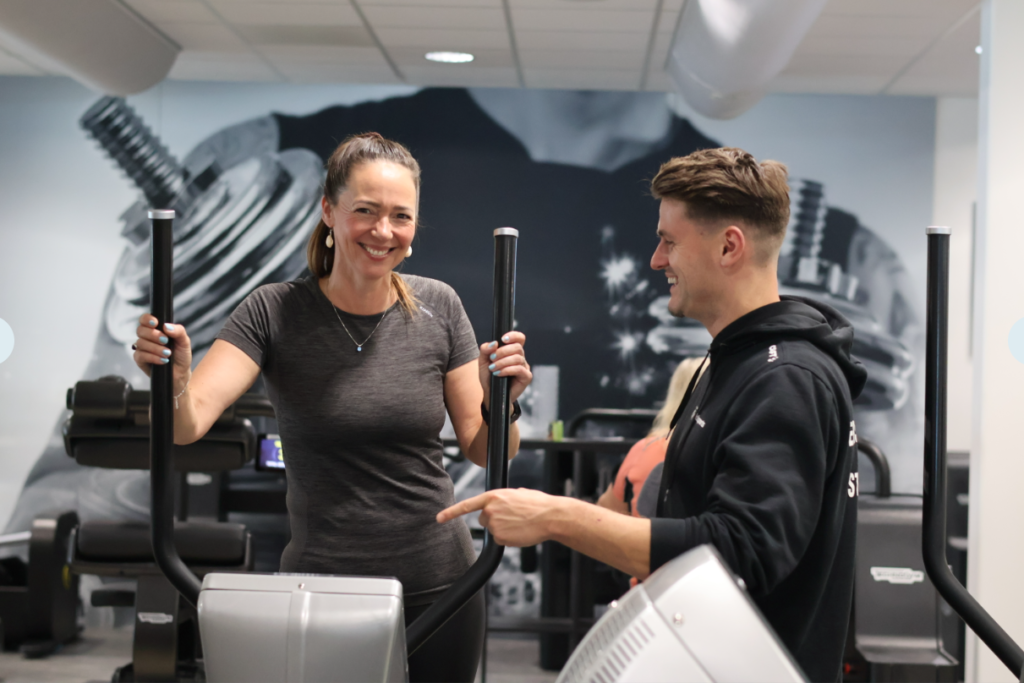 Medisports: spiertraining voor gezond, krachtig en vitaal ouder worden met professionele begeleiding en moderne trainingsappa