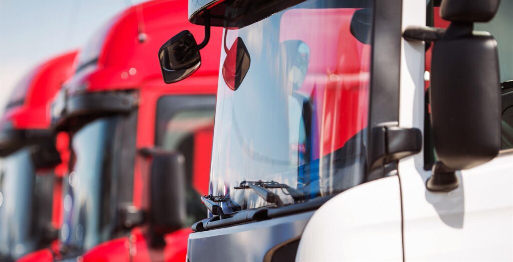 Moderne vrachtwagen van transportbedrijf RMR in Middelburg voor efficiënte goederenvervoer en logistieke diensten