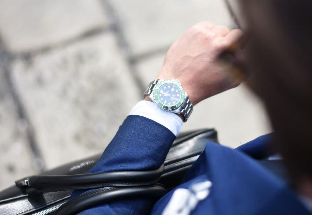 Collectie trendy men's watches online met minimalistische en moderne designs van T1ME