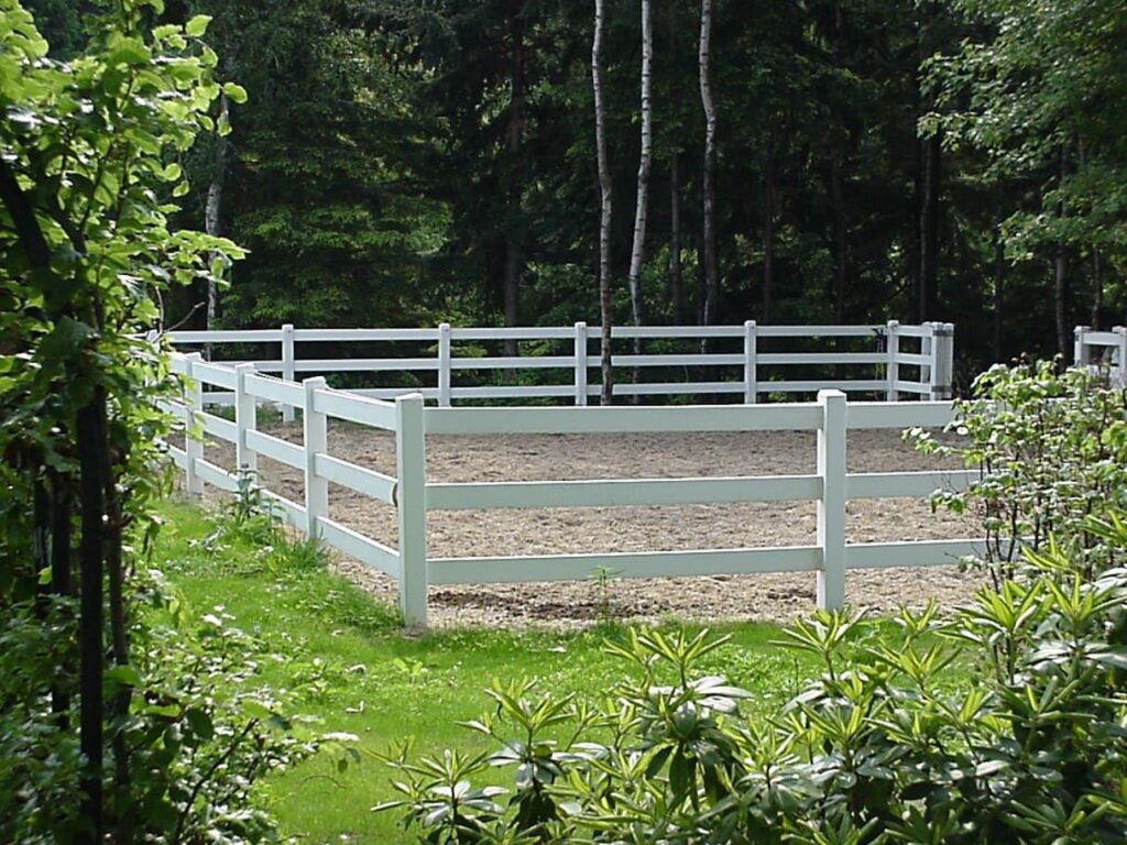 Heritage Products hindernissen voor paardensport: staanders, balken en aanleunhekken voor trainingsfaciliteiten