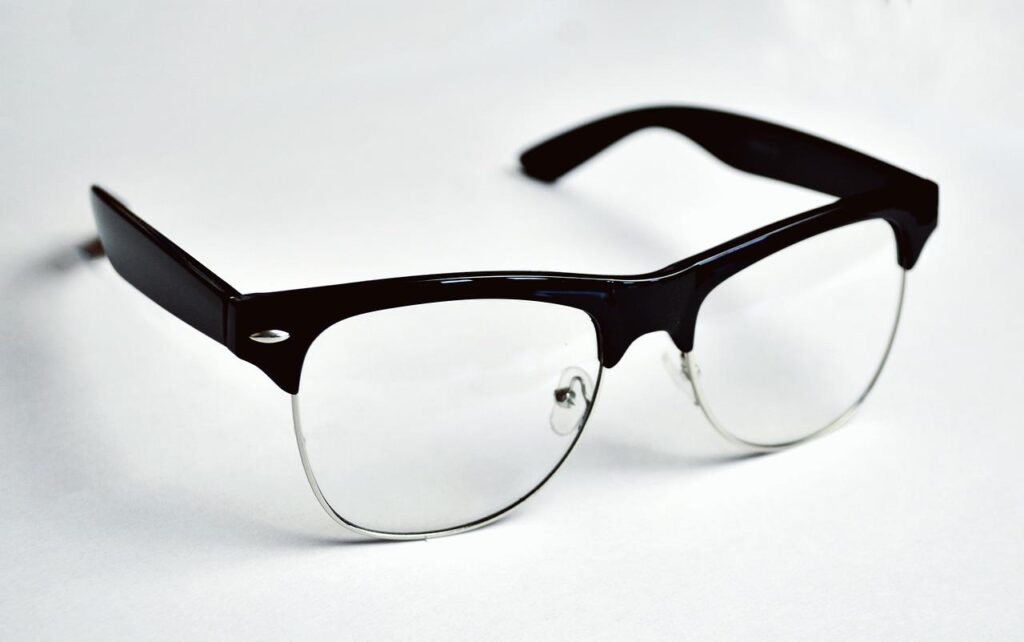 BCKSPACE Eyewear Amsterdam biedt stijlvolle brillen en kwalitatief oogzorg met persoonlijk advies en geavanceerde oogcontrole