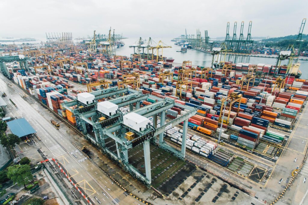 ABS Shipping Nederland: expert in zeetransport en bevrachting voor internationale logistiek