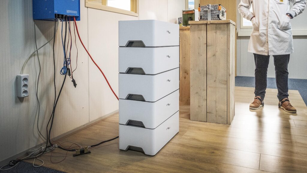 Kosten en besparingen van thuisbatterij bij combinatie met zonnepanelen en dynamisch energiecontract